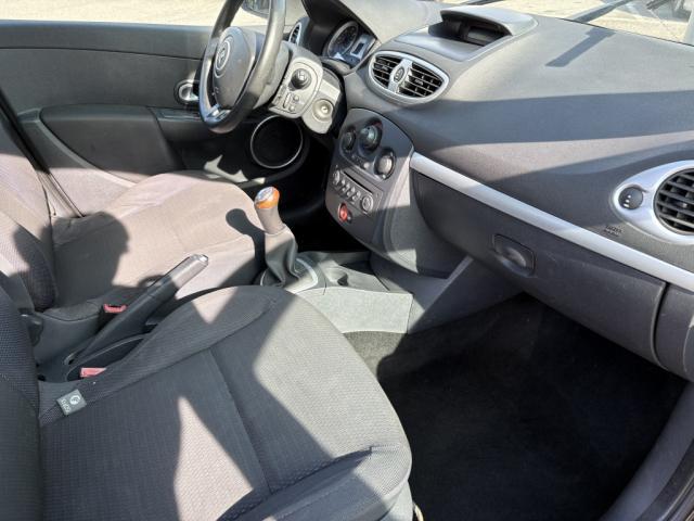 Renault Clio image 8