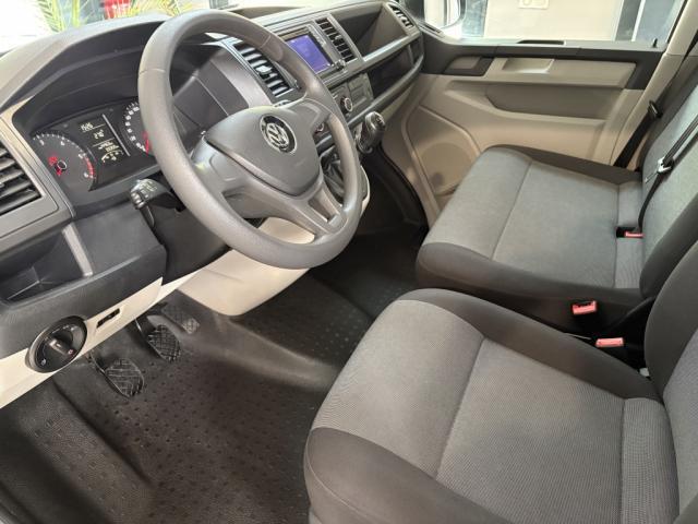 Volkswagen Transporter image 3
