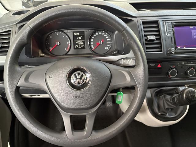 Volkswagen Transporter image 4