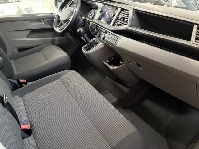 Volkswagen Transporter image 5