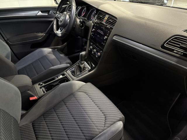Volkswagen Golf image 6