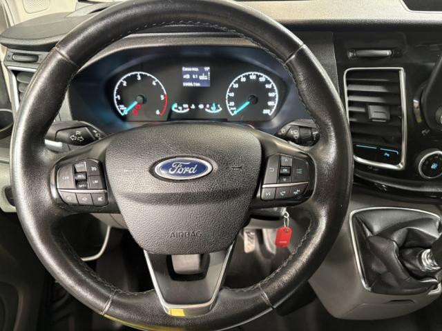 Ford Transit Custom image 4