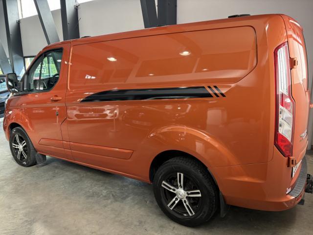 Ford Transit Custom image 1