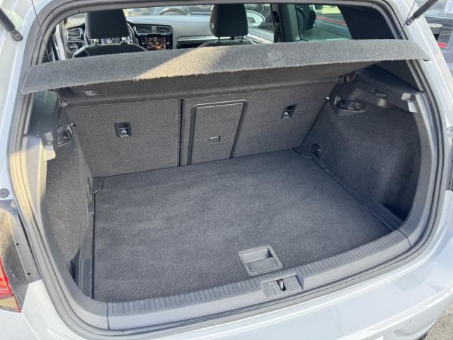 Volkswagen Golf image 7