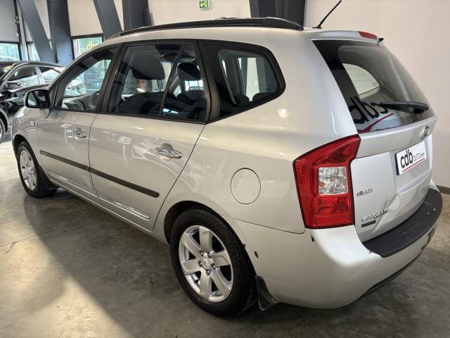 Kia Carens image 3