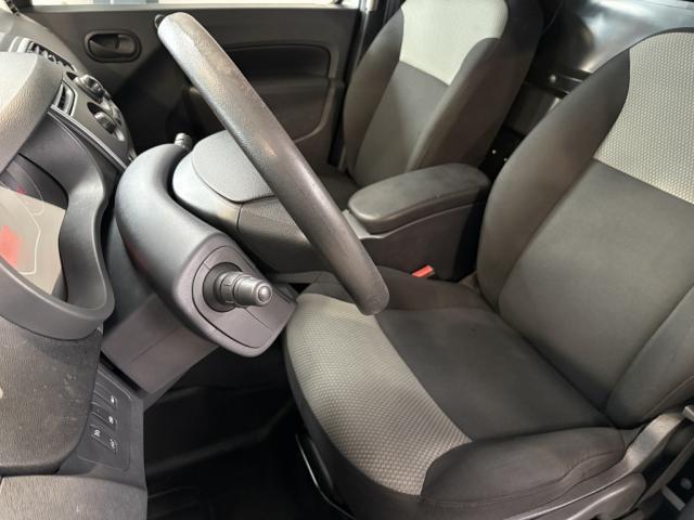 Renault Kangoo Express image 9