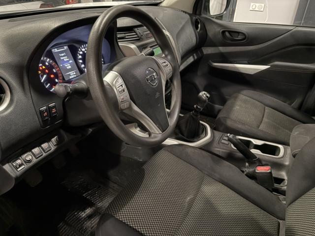 Nissan Navara image 8