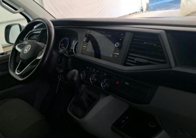 Volkswagen Transporter image 6