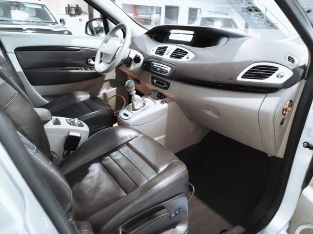 Renault Scénic image 2