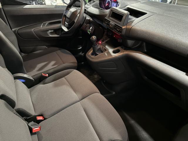 Peugeot Partner image 2