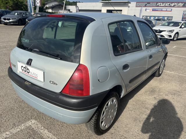 Renault Clio image 9