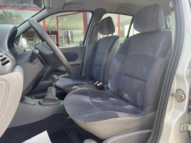 Renault Clio image 8