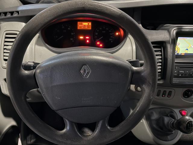 Renault Trafic image 1