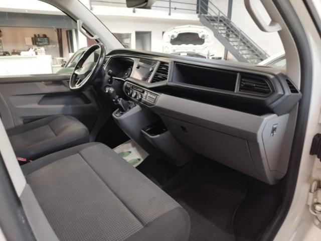 Volkswagen Transporter image 8