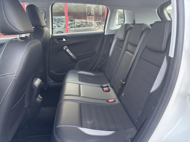 Peugeot 2008 image 1