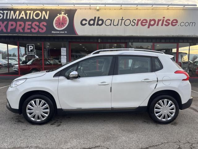 Peugeot 2008 image 8