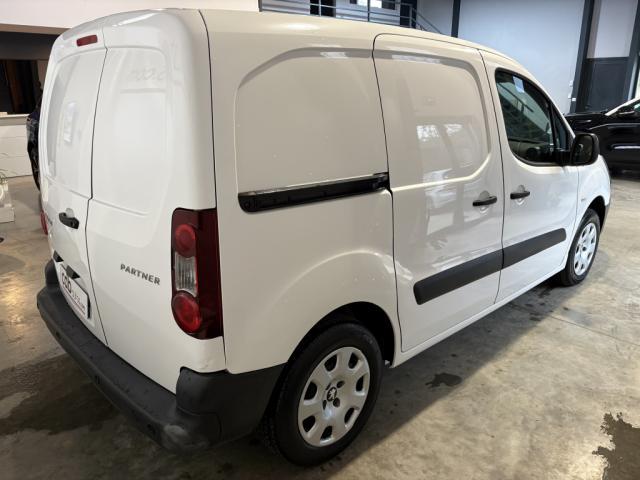 Peugeot Partner image 2