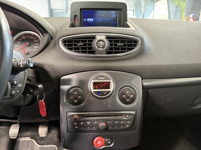 Renault Clio Estate image 7