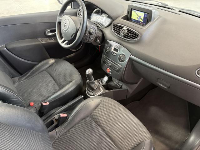 Renault Clio Estate image 2