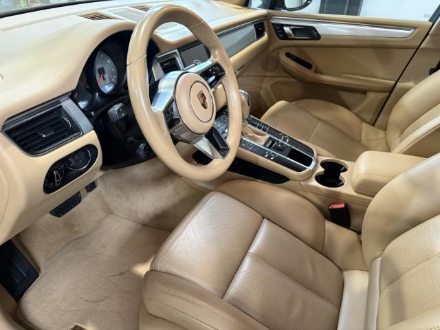 Porsche Macan image 2
