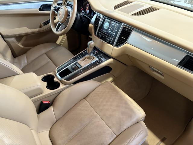 Porsche Macan image 6