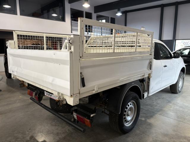 Nissan Navara image 4