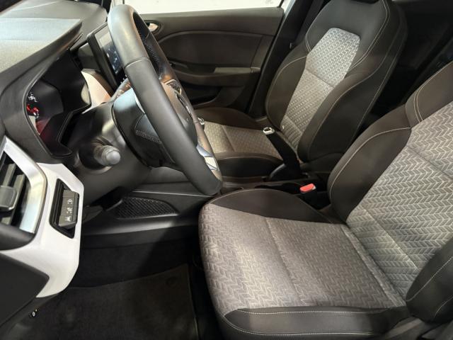 Renault Clio image 9