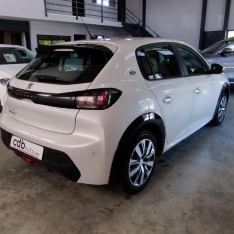 Peugeot 208 image 9