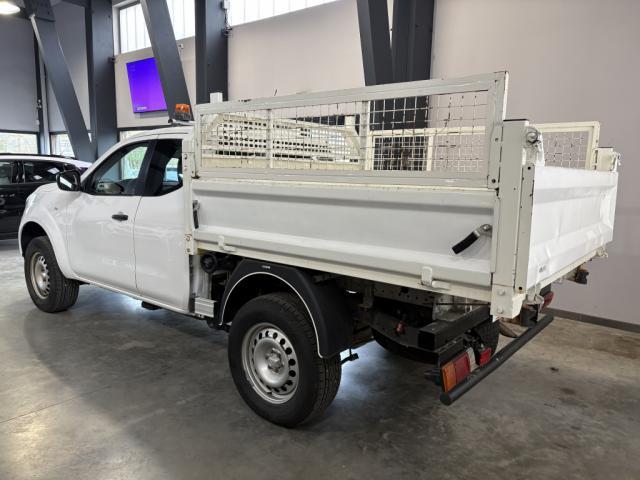 Nissan Navara image 1