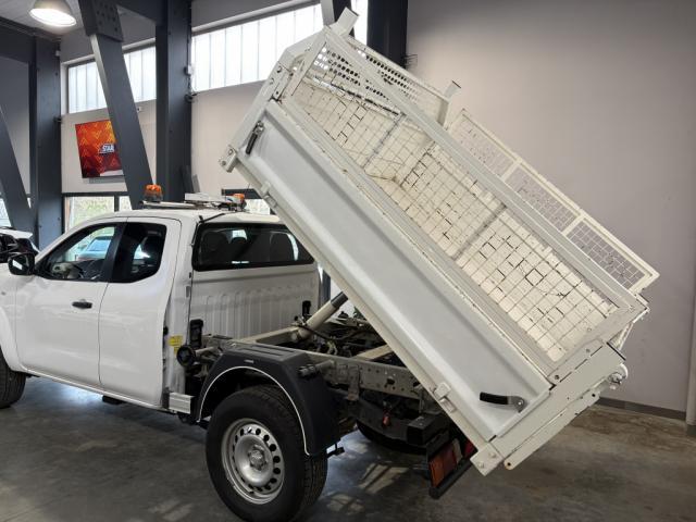 Nissan Navara image 3