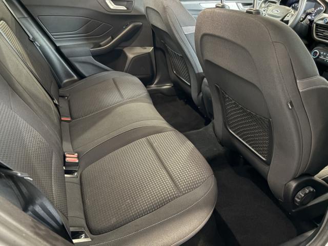 Ford Focus image 2