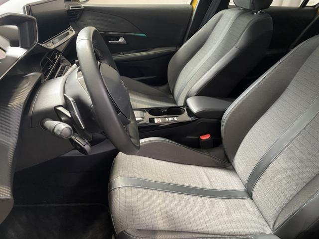 Peugeot 208 image 1