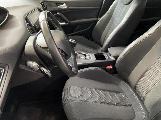 Peugeot 308 image 2