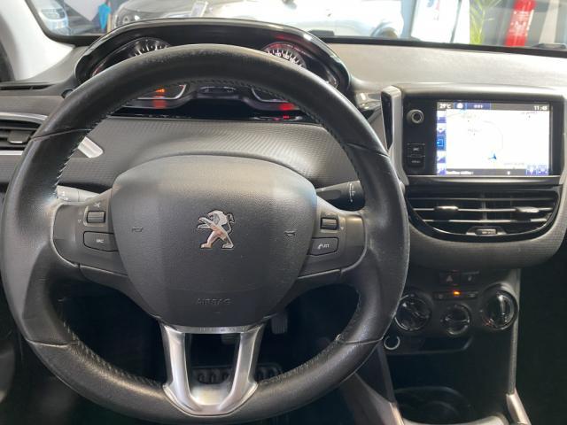 Peugeot 2008 image 1
