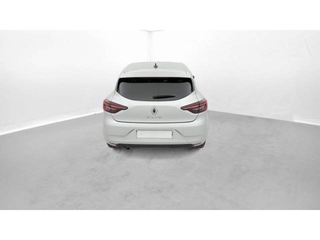 Clio image 9