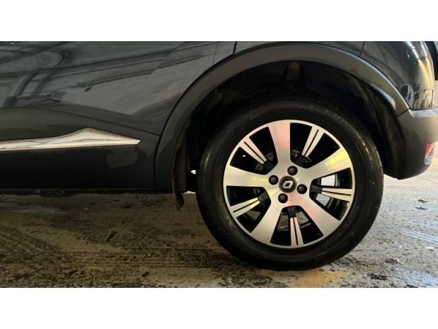Renault Captur image 2