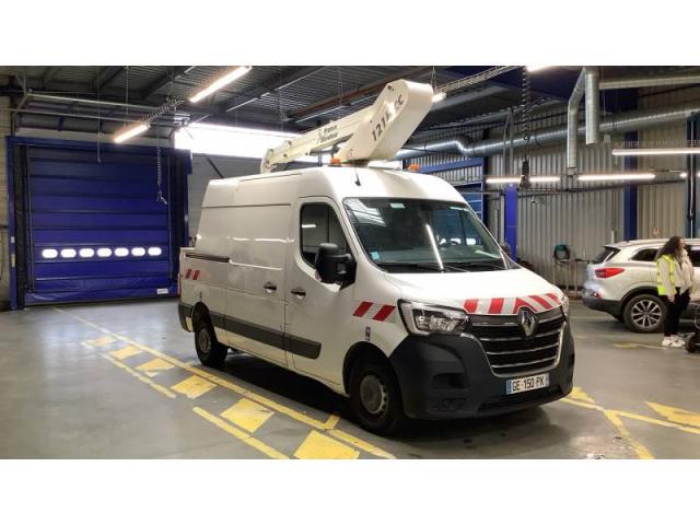 Renault Master image 2