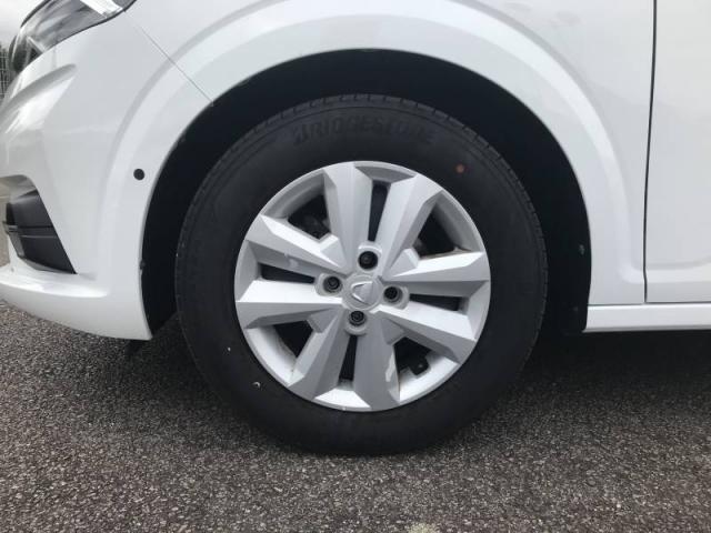 Dacia Sandero image 2