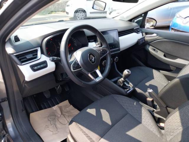Renault Clio image 9