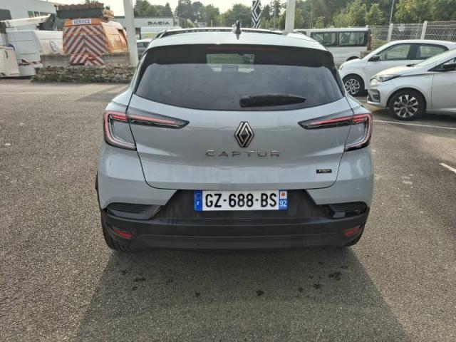 Renault Captur image 2