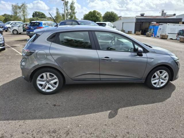 Renault Clio image 2