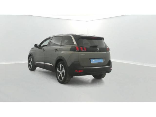Peugeot 5008 image 2