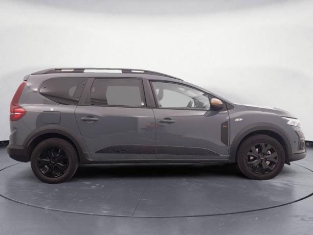 Dacia Jogger image 1