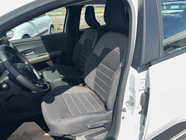 Dacia Sandero image 2