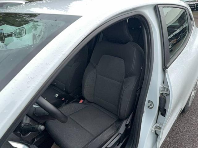 Renault Clio image 9