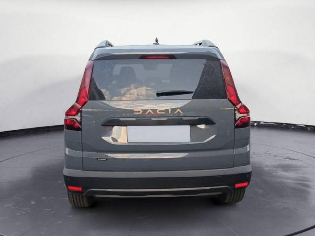 Dacia Jogger image 1