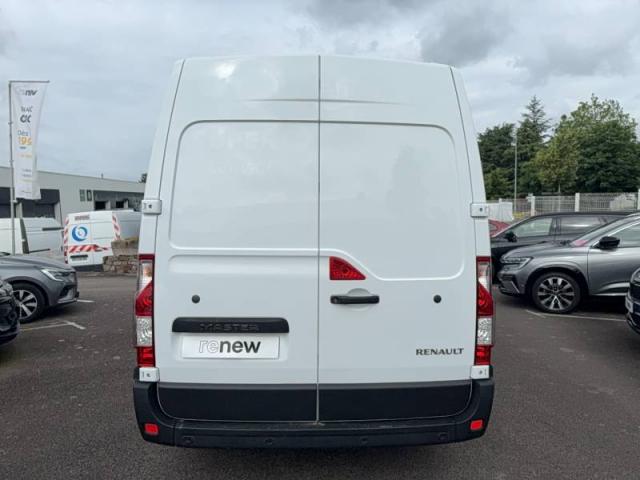 Renault Master image 2