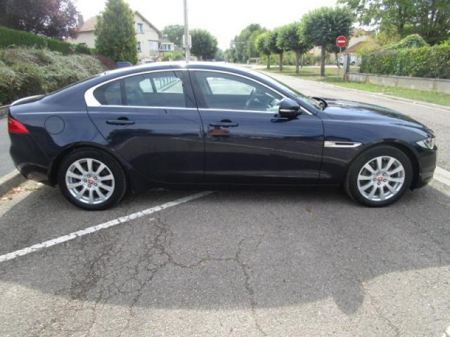 Jaguar Xe image 9