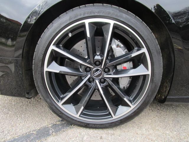 Audi S8 image 9