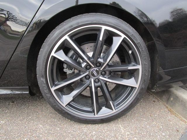 Audi S8 image 6